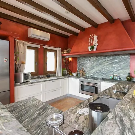 Can Lloses De Dalt Holiday home